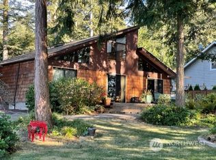 17462 Maple Ln, La Conner, WA 98257