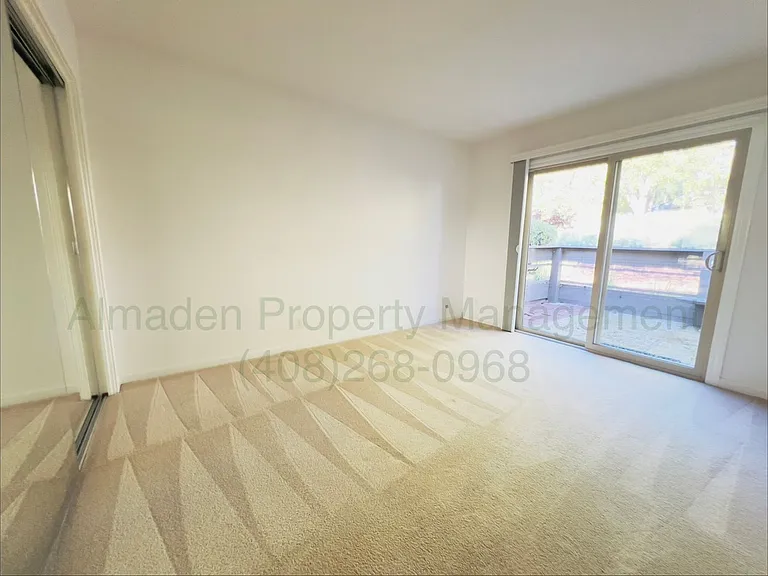 6082 Montgomery Ct — Photo 14