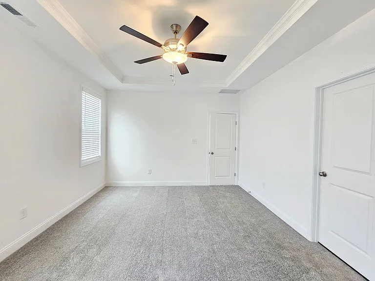 283 Crowville St — Photo 13