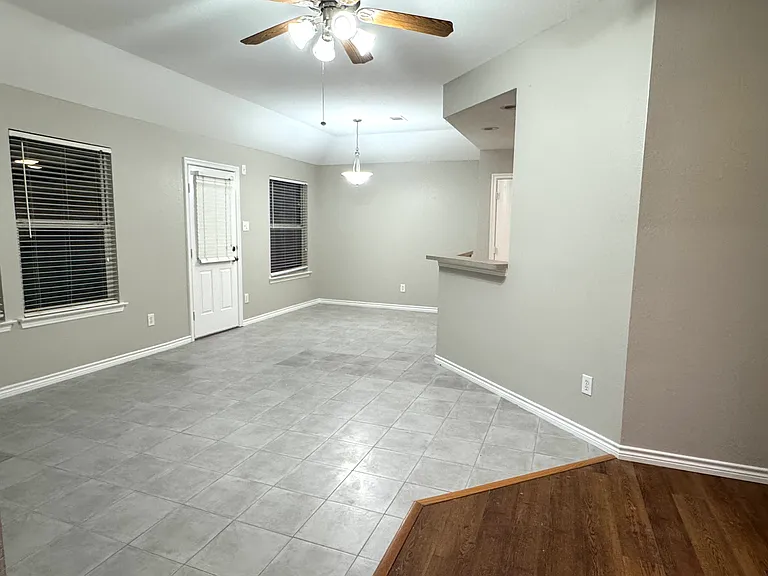 24127 Bar Kay Ln — Photo 6