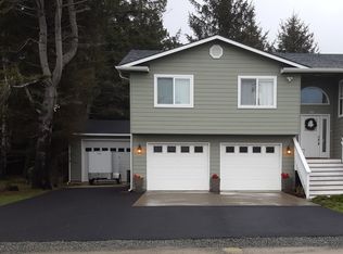 525 Spruce St, Crescent City, CA 95531