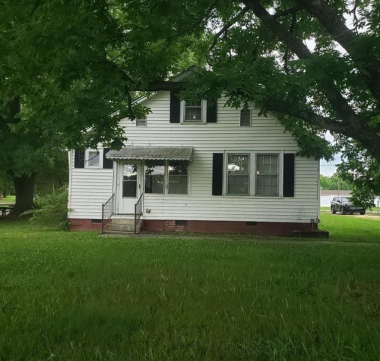 1st image of 602 McHord St