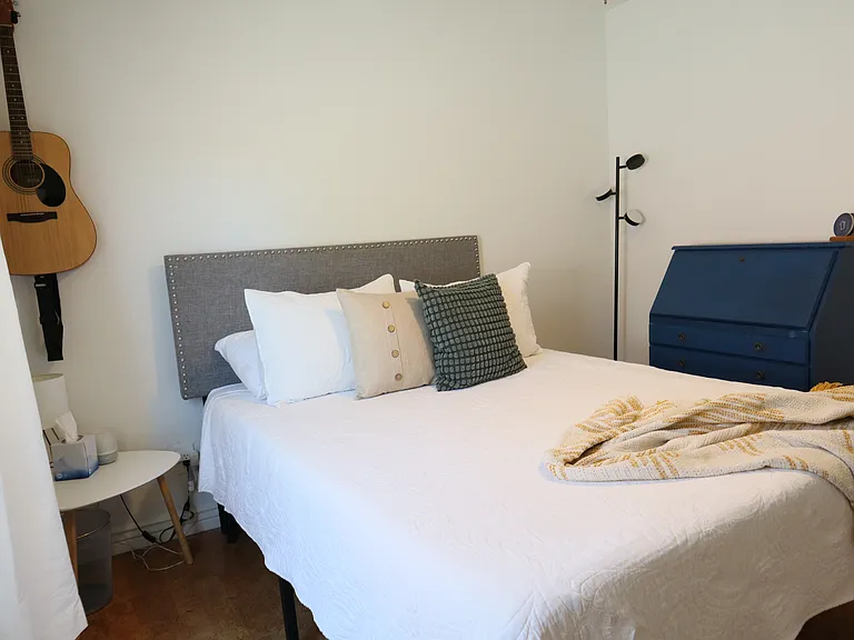 E Corrine Dr — Photo 3