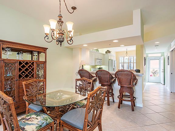 4th image of 2381 Hidden Lake Ct APT 07