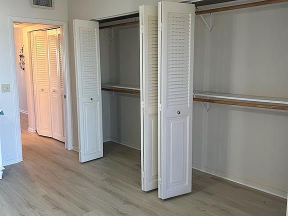 4th image of 4087 Cornwall Dr