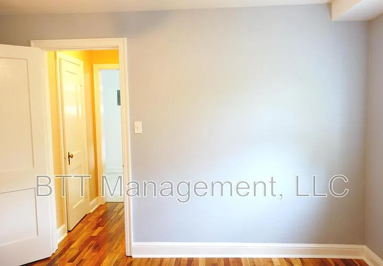 8210 Greenwood Ave #1 — Photo 38