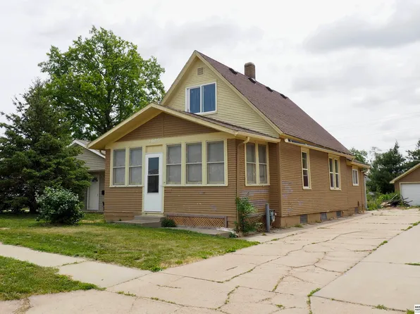 3625 Monroe St, Omaha, NE 68107