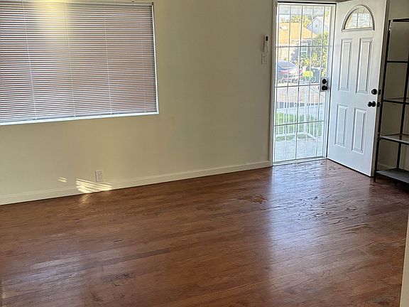 5th image of 14817 Roxton Ave