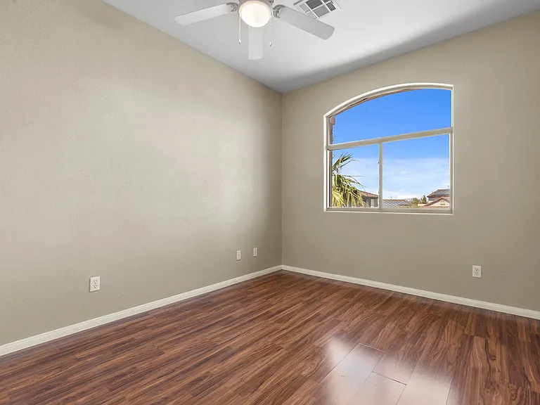 249 Jessica Grove St — Photo 34