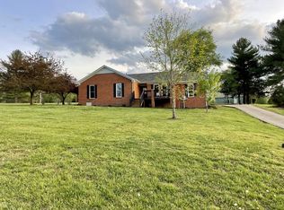 150 Meadow Dr, Gordonsville, TN 38563