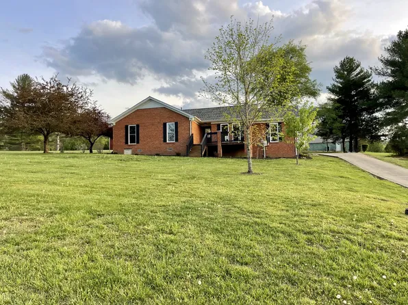 150 Meadow Dr, Gordonsville, TN 38563