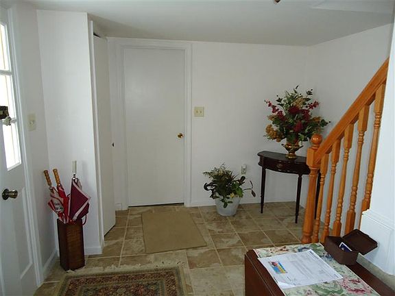 3rd image of 7209 Dogwood Ln