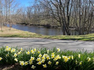 186 River Rd, Annandale, NJ 08801