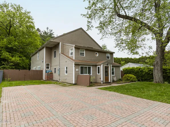 144 Brombach St, Pittsfield, MA 01201