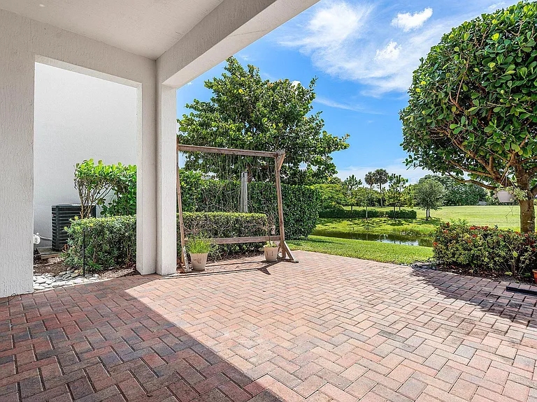 10210 Akenside Dr — Photo 14