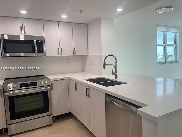 The Aston Condo — Photo 3