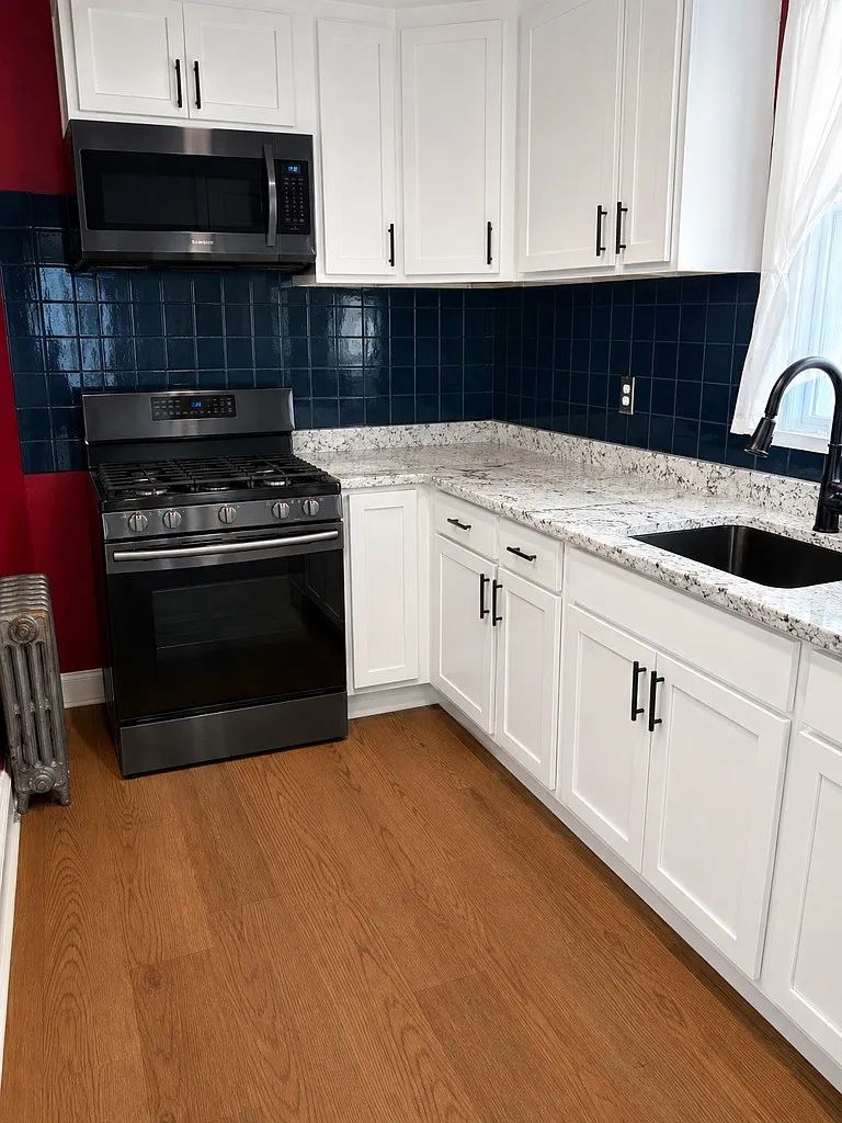 Spacious 6-Bed Single Family Home in Lauraville — Photo 3