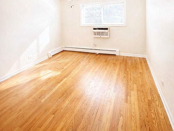 5th image of 1404 W Estes Ave APT 5A