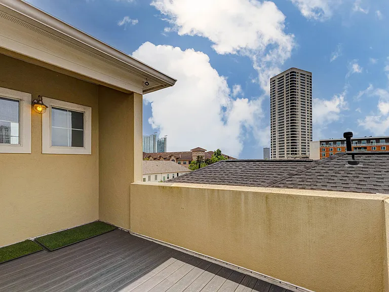 1818 Binz St #D — Photo 26
