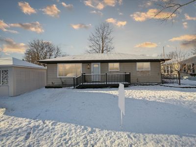 965 Columbia St, Algonac, MI, 48001