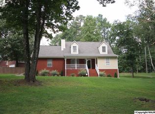 103 Cedar Crest Cir, New Market, AL 35761
