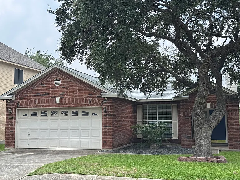 22407 Madison Park — Photo 4