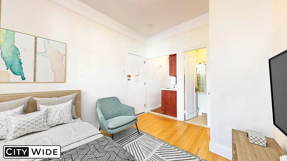 Building Photo - 54 W 106th St #1C