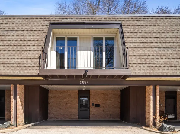 1935 Tanglewood Dr Unit F, Glenview, IL 60025