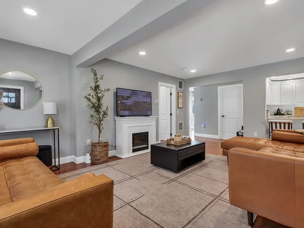 1165 Wilbur Ave, Somerset, MA 02725