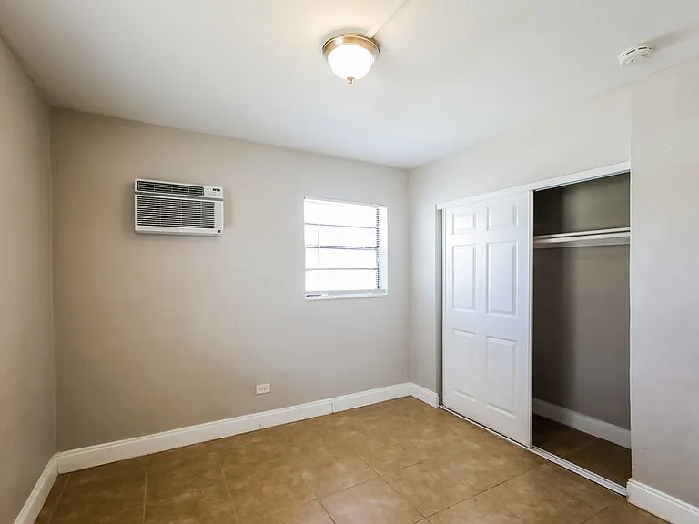 2814 NW 6th St — Photo 14