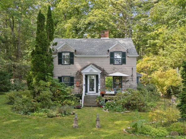 3 Russell Road, Cumberland, ME 04110