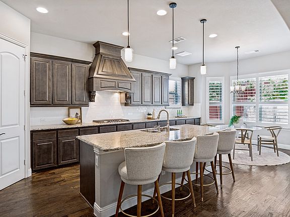 2nd image of 7208 Los Padres Pl