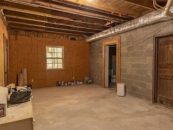 5th image of 104 Cardinal Ln