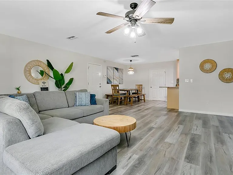 2522 Evergreen Dr — Photo 4