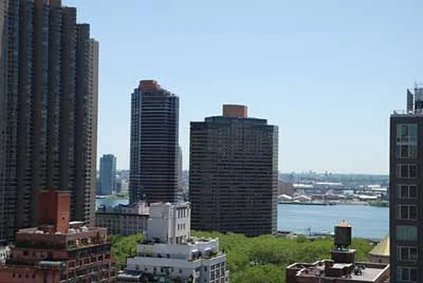 Rented by Buchbinder & Warren | media 38