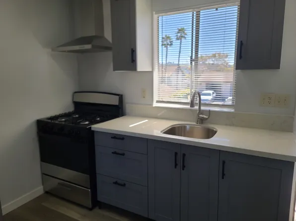 1924 West Dr APT 9, Vista, CA 92083