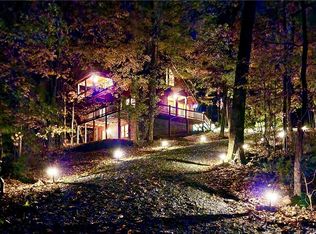 373 Moss Ln, Blue Ridge, GA 30513