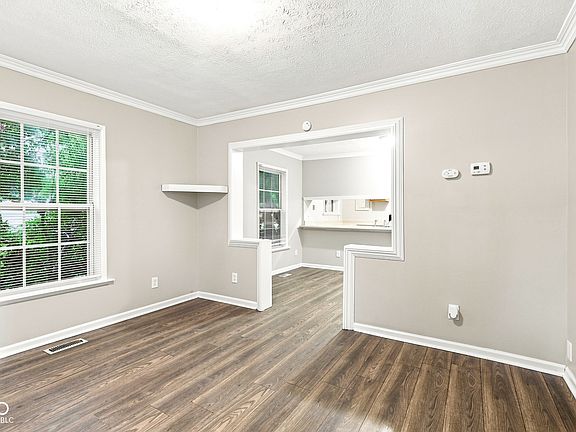 3rd image of 848 S Belleview Pl