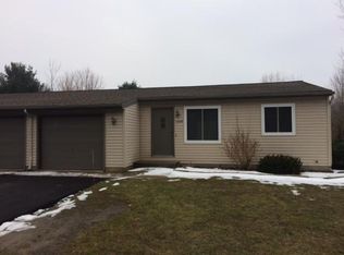 15545 144th Ave, Spring Lake, MI 49456