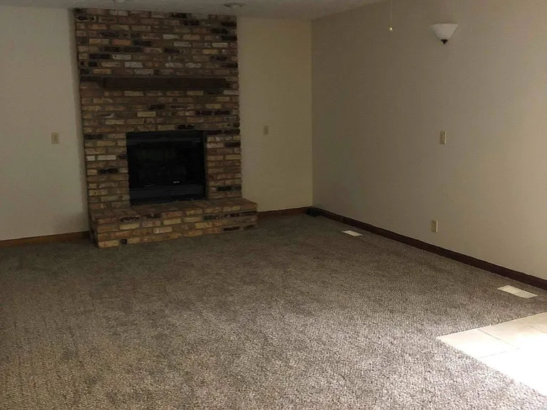 13517 Mercury St — Photo 8
