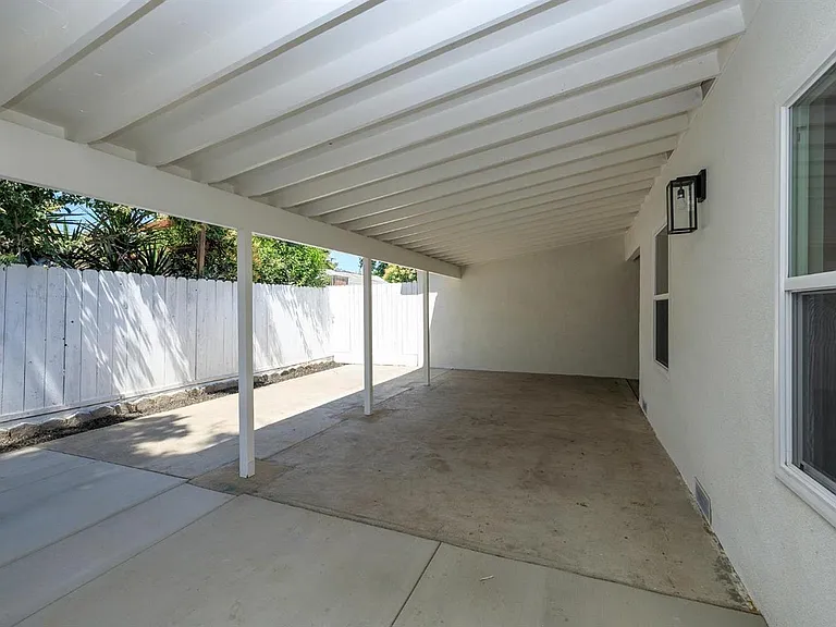 2423 Miller Ave — Photo 28