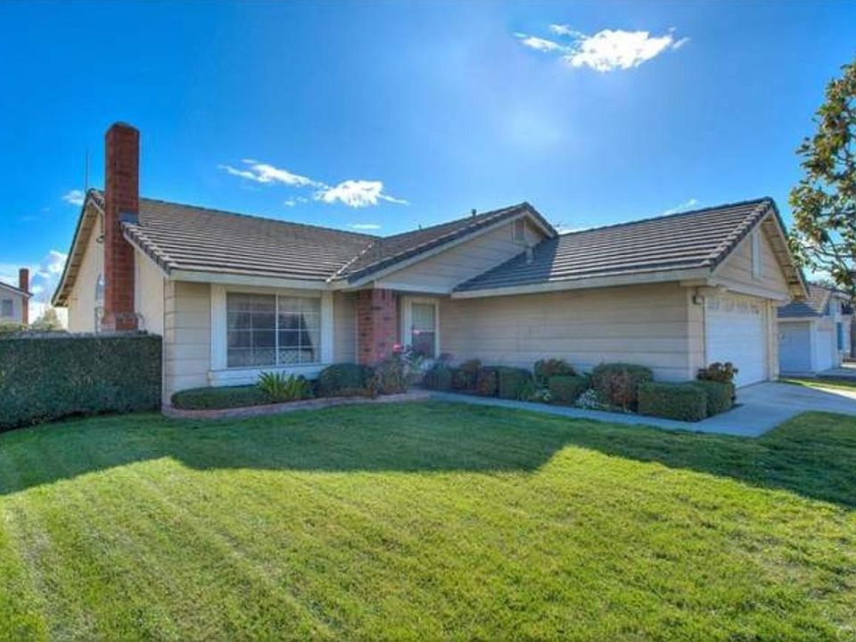 1st image of 15073 Primrose Ct