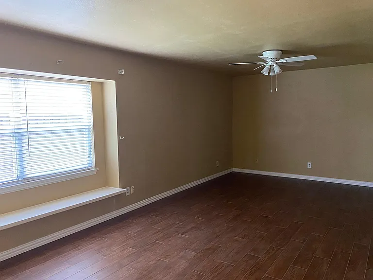 1325 Kesser Dr — Photo 35