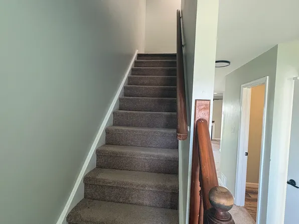 110 Auckland Dr, Newark, DE 19702