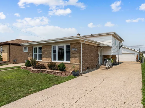 3837 Emerson Dr, Schiller Park, IL 60176