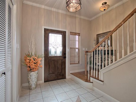 5th image of 134 Clearwater Ct