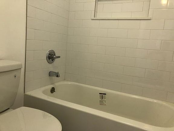 5th image of 2750 E De Soto St #3