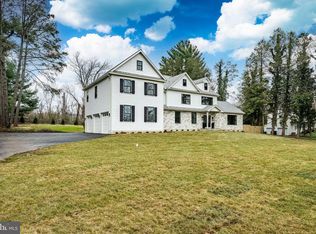 1427 Sugartown Rd, Berwyn, PA 19312