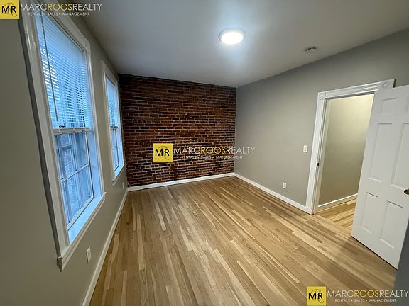 4th image of 84 Phillips St
