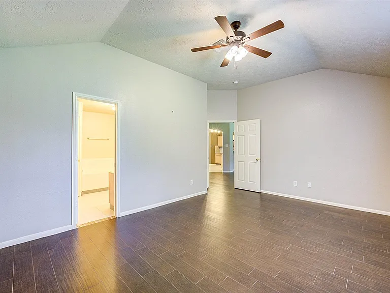21611 Country Club Green Way — Photo 28